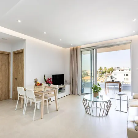 Attika Apartment